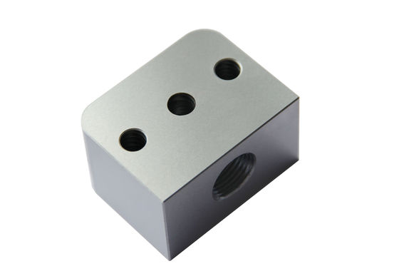 इंजेक्शन ऑटो पार्ट्स प्लास्टिक इंजेक्शन मोल्ड इंटरलॉक डिजाइनिंग इंजेक्शन मोल्डेड पार्ट्स