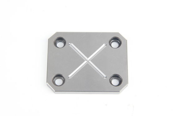 इंजेक्शन मोल्डिंग एक्स के आकार का वियर प्लेट्स के लिए प्लास्टिक पार्ट डिजाइन